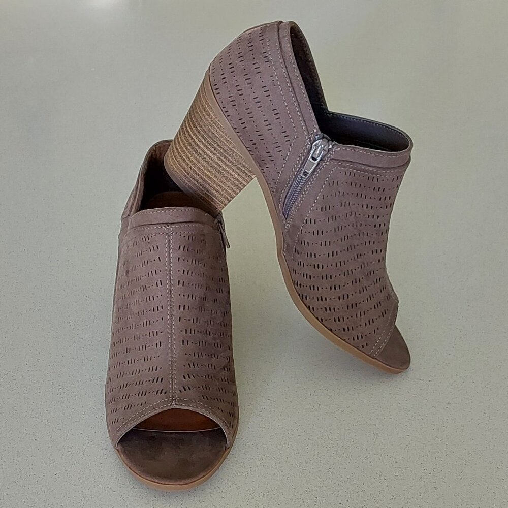 Hokus Pokus Windsar Brown Toe Bootie Sandals Women's Size 9M